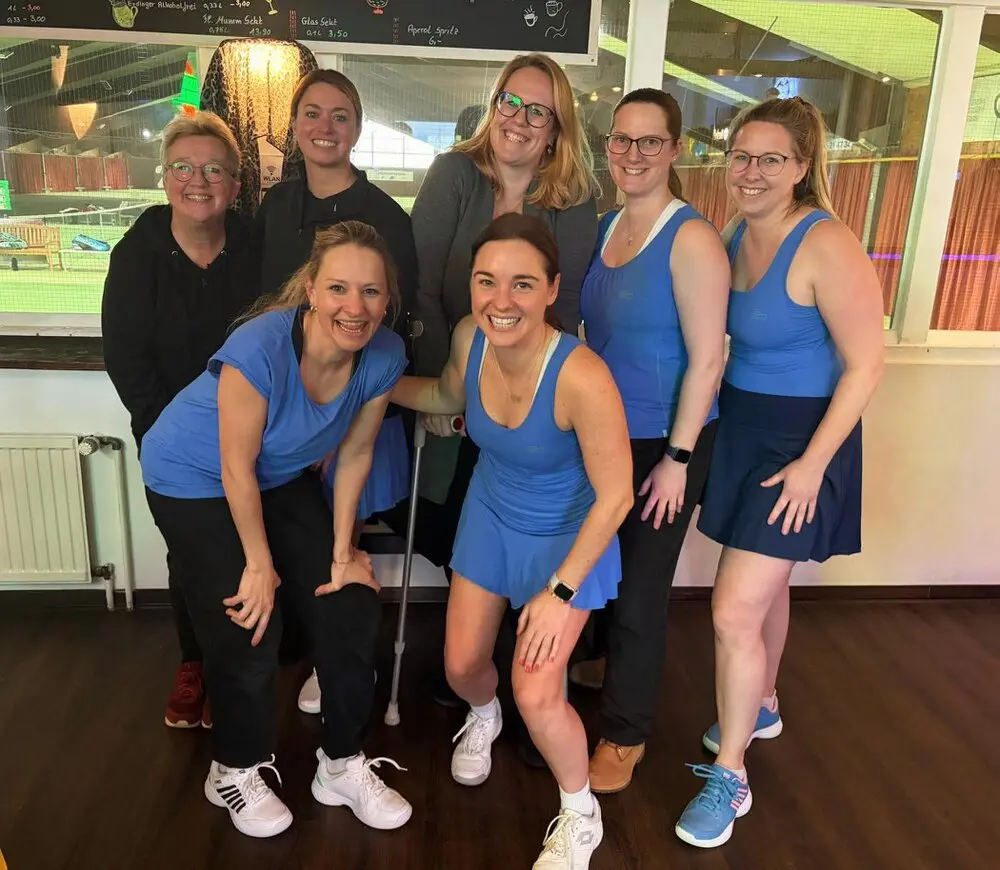 Damen 30 gewinnen beim Saisonfinale